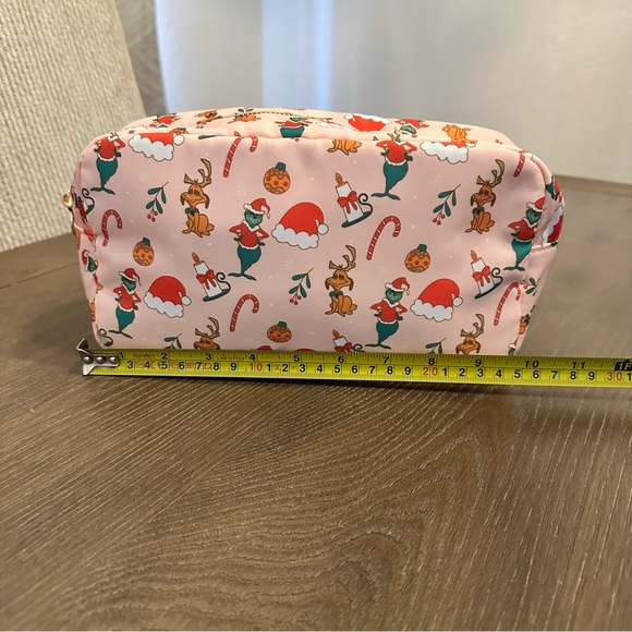 NWOT The Grinch Stoney River Makeup Cosmetics Bag - Grinch Christmas - Picture 4 of 5